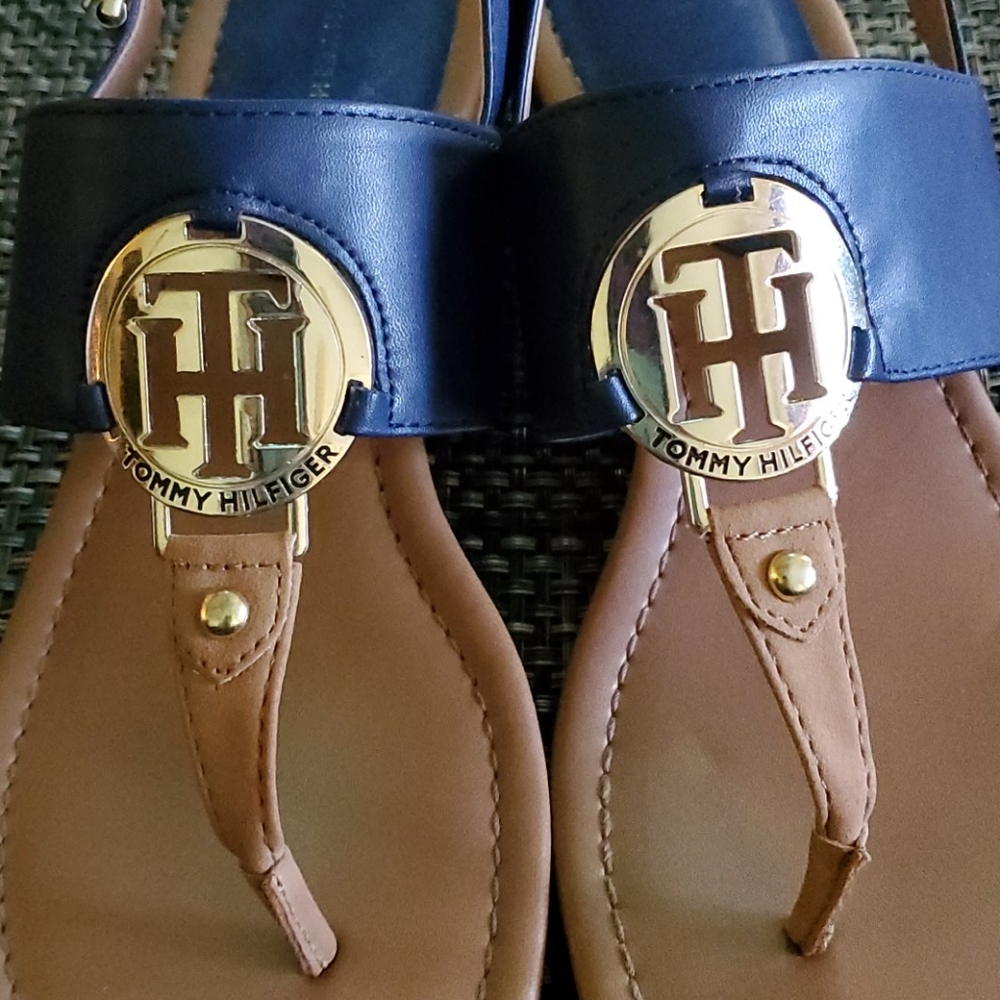 Tommy Hilfiger Sandles - Picture 5 of 8